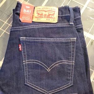 Levi Strauss & Co 541 31x32 Athletic Taper NWT
